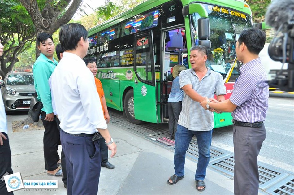 Chuyến xe về Tết - sinh viên háo hức đếm từng ngày xe lăn bánh