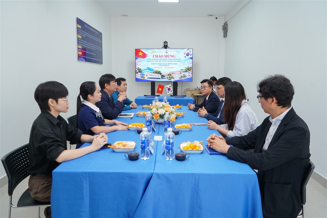 Discussion between LHU and KLECH