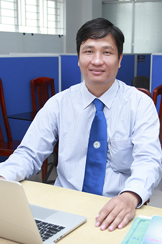 Thầy Nguyễn Vũ Quỳnh